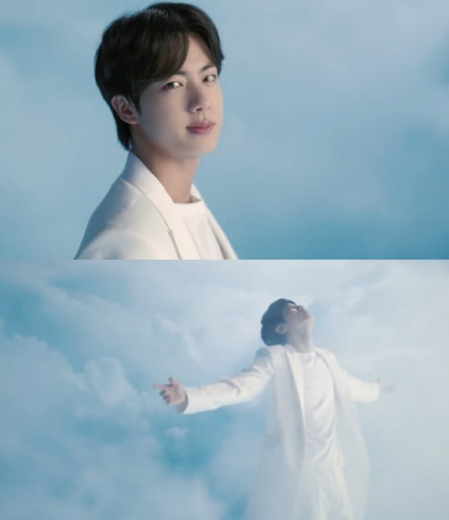 방탄소년단 진, 여심을 사로잡은 눈부신 선한 스타일