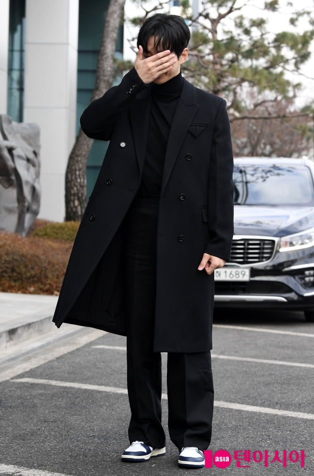 [TEN 포토] 이준호 '수줍어도 멋짐폭발'