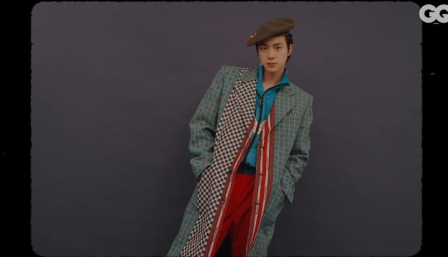 방탄소년단 진, L사 명품도 가리지 못한 명품美