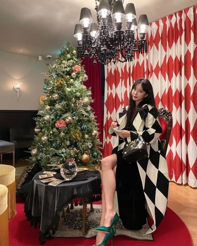 한예슬, '타투 노출' 데이트룩…♥10살 연하 남자친구 에스코트 받으며 "행복했던 하루" [TEN★]