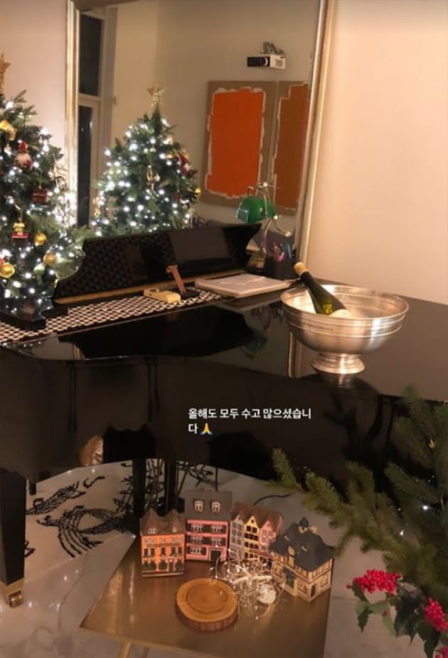한지혜, ♥검사 사모님의 연말 파티 "너무 맛있잖아"…치솟은 입꼬리 [TEN★]