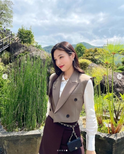 '크러쉬♥' 조이, 햇살보다 눈부셔...청순미모 갑[TEN★]