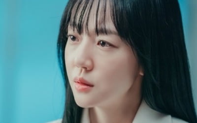 '멜랑꼴리아' 임수정X이도현, '미술실 사건' 김지영과 만남