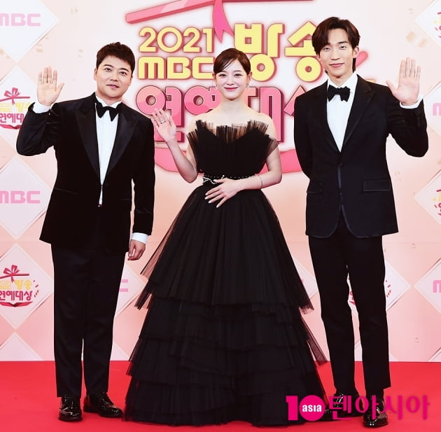 [TEN 포토]전현무-김세정-이상이 '연예대상 3MC 입니다'