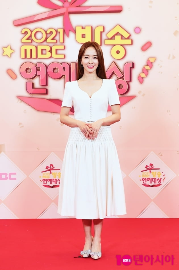[TEN 포토] 박선영 '단아한 화이트'
