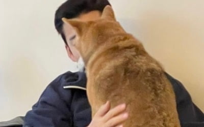 '8월 결혼' 윤계상, 언제 아빠 됐대? "혼내줄게 아빠가!" 꿀 눈빛 [TEN★]