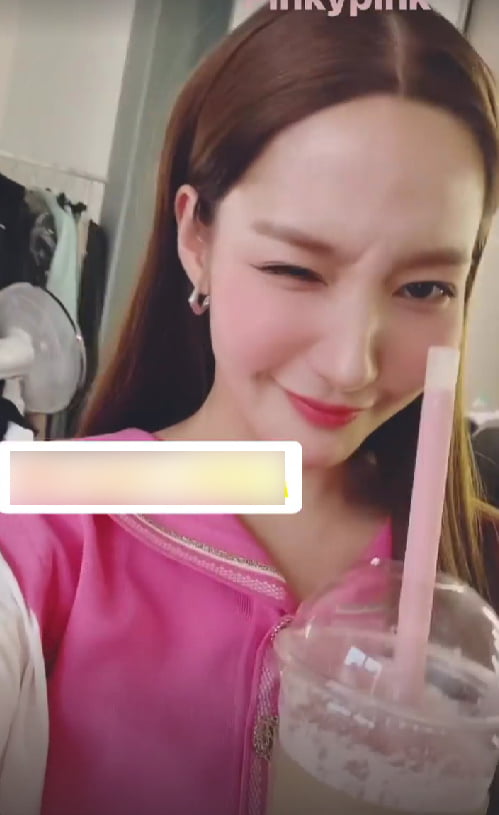 박민영, 여신의 치명적인 윙크...또렷한 이목구비[TEN★]