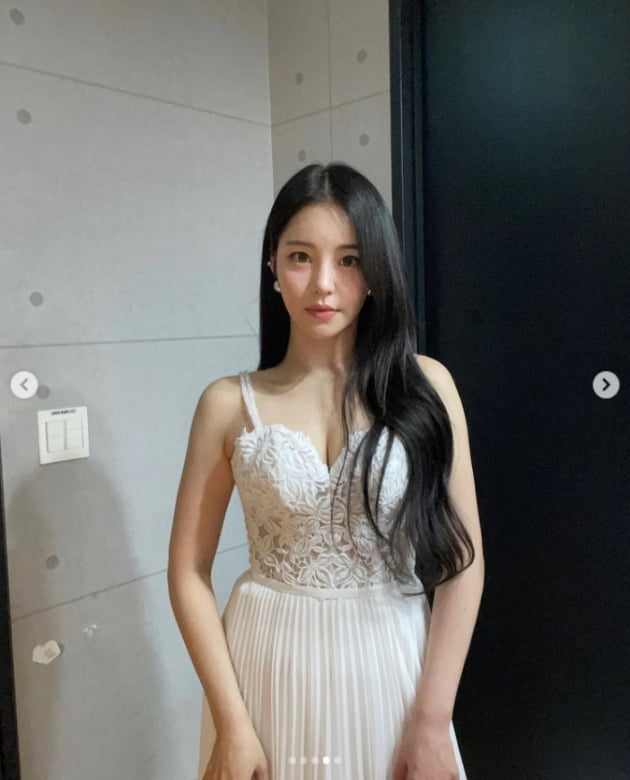 브레이브걸스 유정, 등장부터 아찔하네...우아한 천사강림[TEN★]