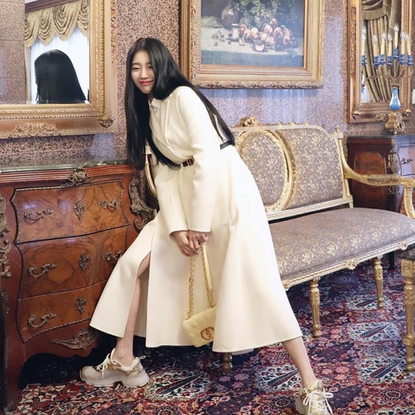 수지 /사진=매니지먼트 숲 공식 인스타그램