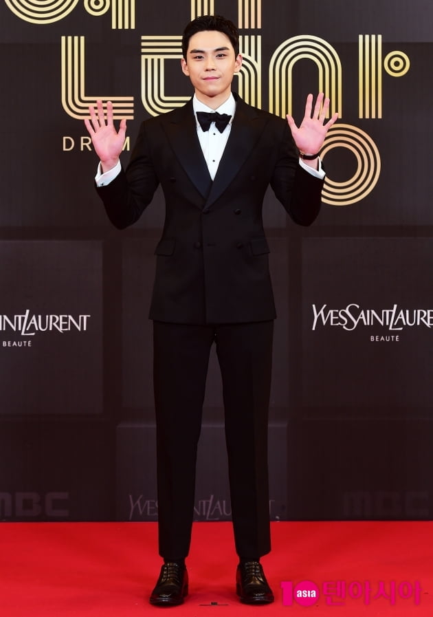 [TEN 포토] 김도훈 '반갑습니다'