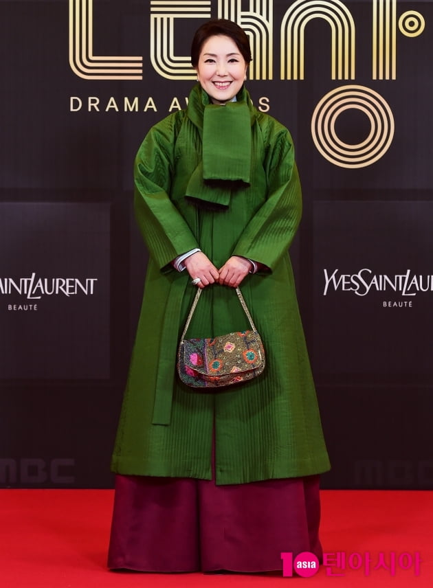 [TEN 포토] 이휘향 '단아한 한복 자태'