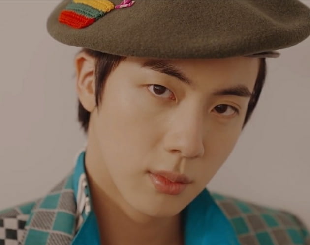 고혹적 美의 남신 방탄소년단 진, 눈부신 매력[TEN★]