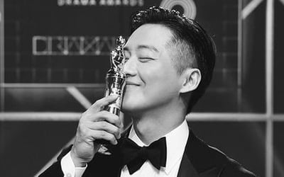 "아름아 사랑해" 외친 남궁민, 대상 트로피에 뽀뽀 "부족함 겸허히"[TEN★]