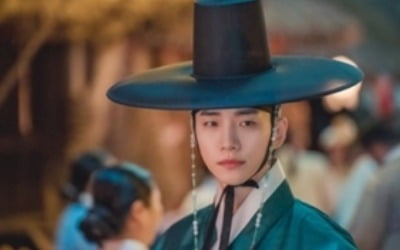 '옷소매 붉은 끝동' 이준호♥이세영, '킹소매 커플' 명장면