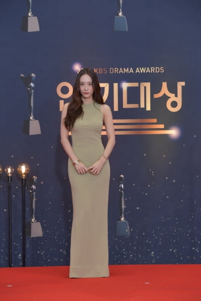 [TEN 포토] 정수정 '몸매 드러낸 밀착드레스' (KBS 연기대상)