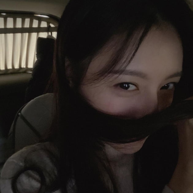 김지원, 상하좌우 어디서 봐도 러블리+청순…각도 불문 '무결점 미모' [TEN★]