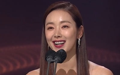 소이현, 우수상 수상 "♥인교진, 울고 있지 않을까...고맙고 사랑" [KBS 연기대상]