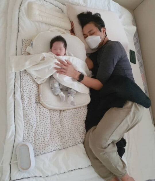 (사진=윤소이 SNS)