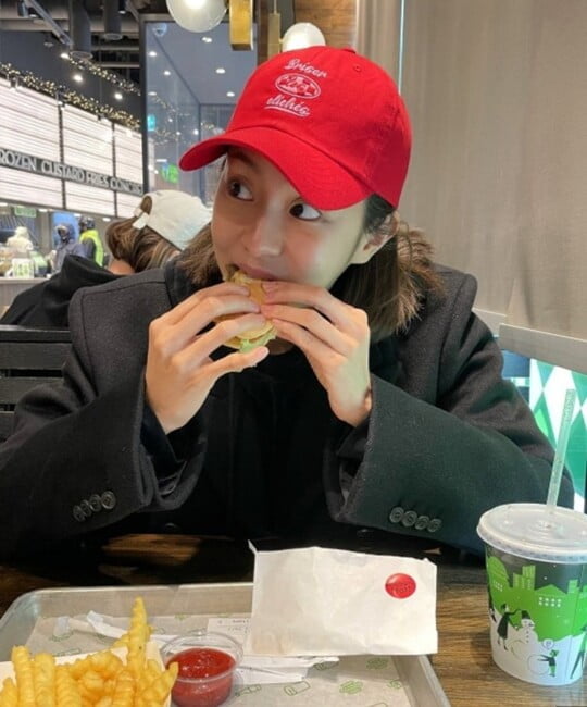 (사진=유이 SNS)