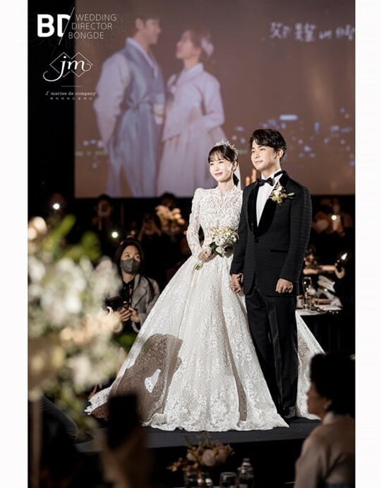 (사진=웨딩21매거진, 해피메리드컴퍼니, 웨딩디렉터봉드, 스플렌디노, 웨딩미, 코코미카, 규중칠우, 정민경스타일리스트, 스튜디오원, 애일리스타일, 비단향, 쇼위플라워)
