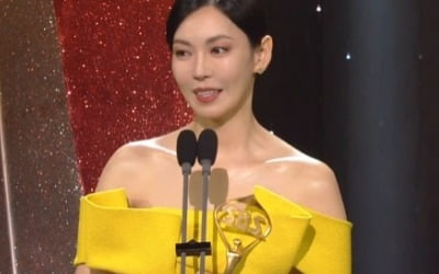 [종합] '불참' 송혜교, 해명無…지현우·남궁민·김소연, KBS·MBC·SBS 연기대상