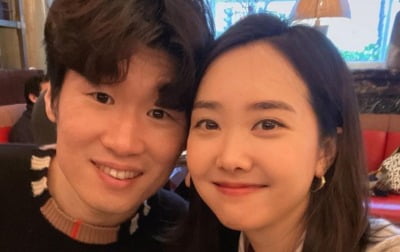 박지성♥김민지, 신혼 아냐? 결혼 8년차에도 꿀 뚝뚝 "새해에도 잘 부탁"[TEN★]