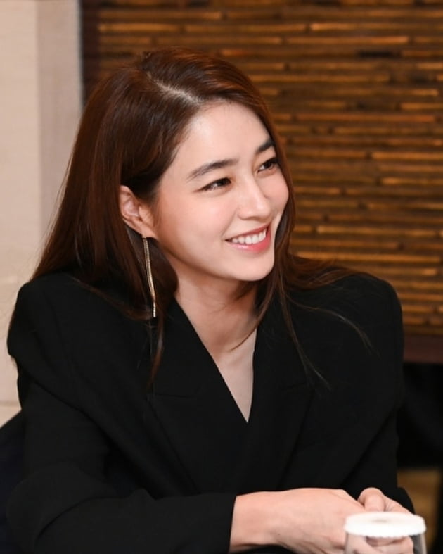 '이병헌♥' 이민정, 미모는 아직 2021년에 머무는 중 "2022년엔 행복한 순간 많길" [TEN★]