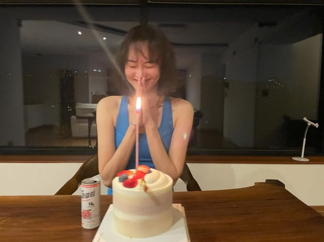 '이희준♥' 이혜정, 아들은 두고 알콩달콩 "케이크에 몰래 초 꽂고 소원 빌기" [TEN★]