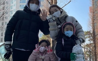 소이현♥인교진, 두 딸까지 네 식구 '단란+화목' 그 자체 "새해 복 많이 받으세요" [TEN★]