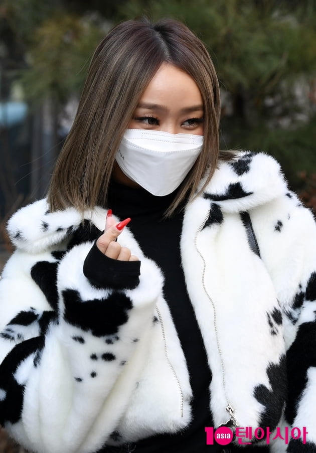 [TEN 포토] 효린 '하트마저 이쁨'