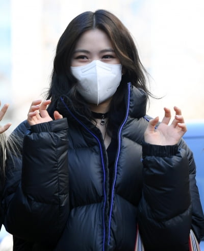 [TEN 포토] 있지 류진 '호랑이 기운받아'