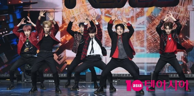 [TEN 포토] 트렌드지 '첫 데뷔 쇼케이스'