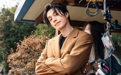 '배앤크' 이동욱, 유쾌한 에너지…비하인드 스틸