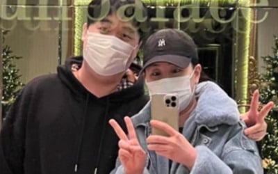 "남편과 단둘이 외박"…'삼둥이맘' 황신영, 육아 탈출에 치솟은 광대 [TEN★]