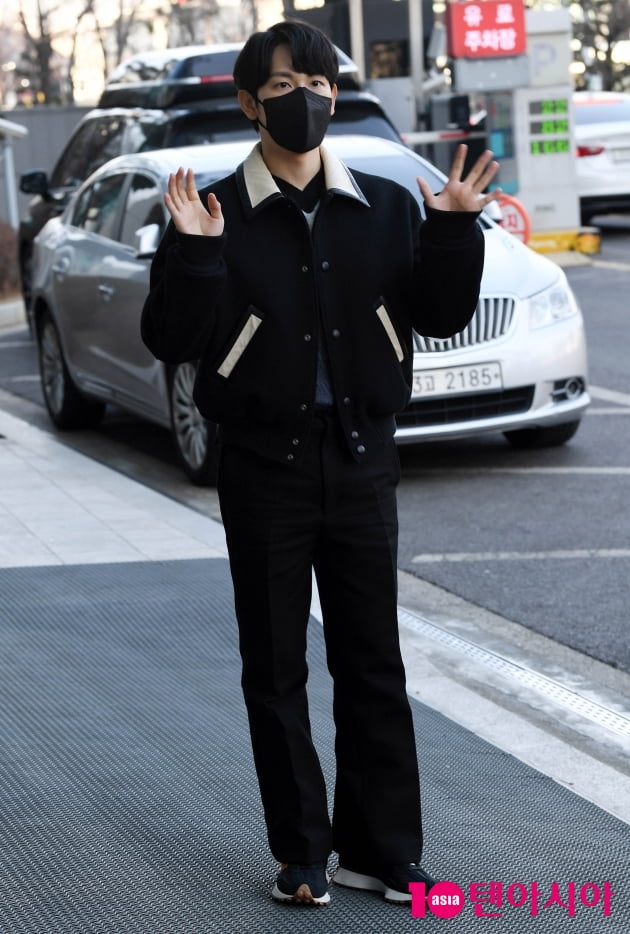 [TEN 포토] 임시완 '라디오 왔어요'