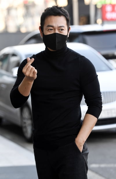 [TEN 포토] 박용우 '스윗한 하트'