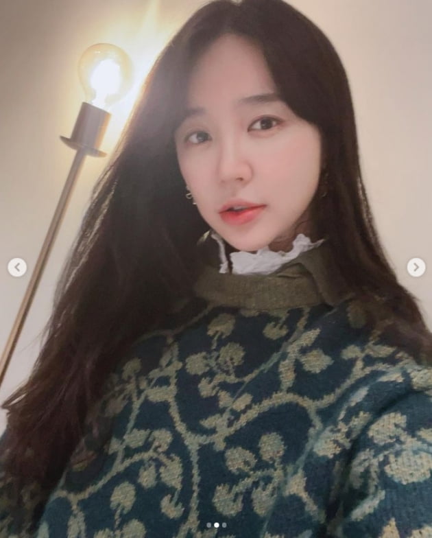 윤은혜, 피부에 조명을 달았나...초동안 매력[TEN★]