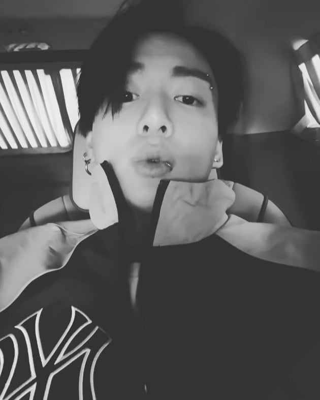 방탄소년단 정국, 흑백영상 하나 올렸을 뿐인데...5시간 만에 1000만뷰→1000만 '좋아요'