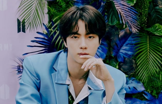 방탄소년단 진, ‘Yours’ 빌보드 '핫 트렌딩 송 주간 차트' 한국 솔로곡 중 최장기 차트 진입
