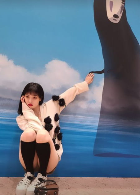 '던♥' 현아, 빨간 립스틱+핫팬츠…귀엽거나 섹시하거나 [TEN★]