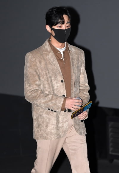 [TEN 포토] 진영 '잘생김이 넘쳐흘러'