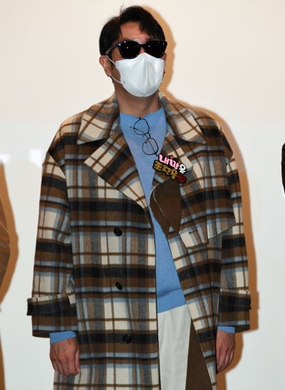 [TEN 포토] 조진웅 '선그라스 끼고 남다른 카리스마'