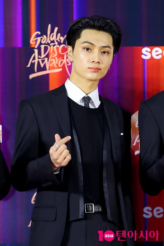 [TEN 포토] 엔하이픈 제이 '하트 뿌려요'