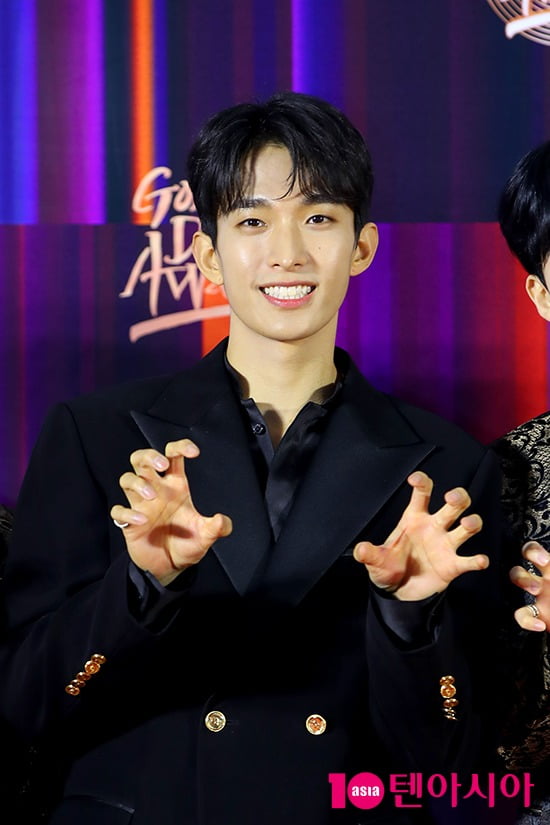 [TEN 포토] 세븐틴 도겸 '어흥'