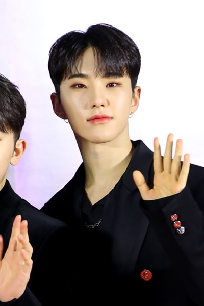 [TEN 포토] 세븐틴 호시 '여심 녹이는 비주얼'