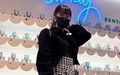 '이수근♥' 박지연, 아이돌 연습생 아들과 데이트? 사진도 잘 찍네[TEN★]