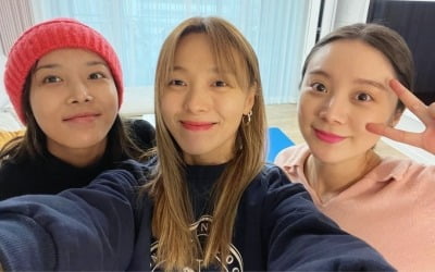 유빈·선예, '만삭' 혜림 위한 집밥+디저트 "숙소인 줄"…원더걸스 우정ing [TEN★]