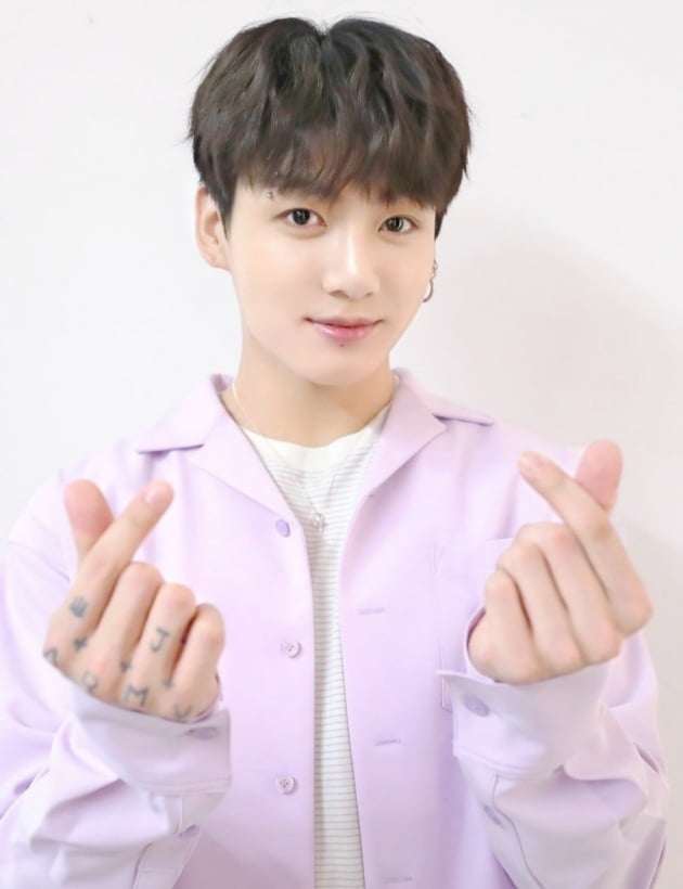 방탄소년단 정국 팬덤, '정국데이' 기부 행렬 '선한 영향력 전파'→트위터 '월드 실트 1위·2위'