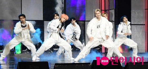 [TEN 포토] 엔하이픈 '일곱소년들의 멋진무대'