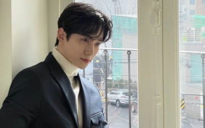 이준호, 왜 이렇게 섹시해…수트 입고 비주얼 폭발 [TEN★]
